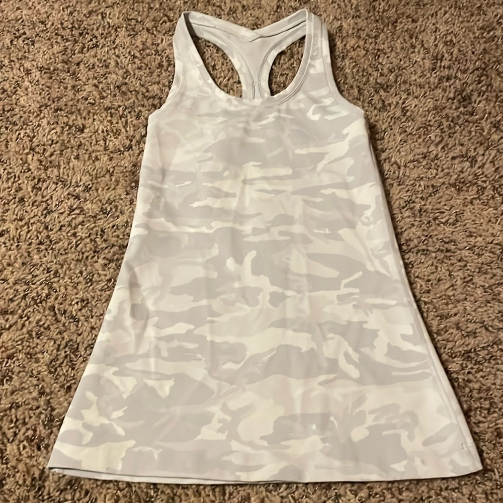 Lululemon razor back